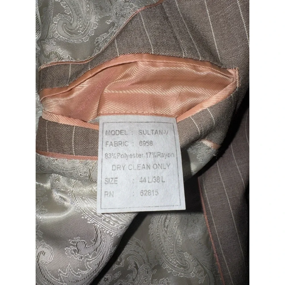 STEVE HARVEY CELEBRITY EDITION TAN/BROWN PINSTRIPE 2PC SUIT SIZE 44L/38L
